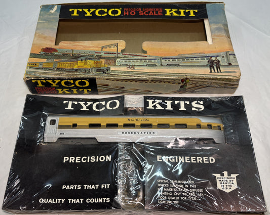 TYCO K522G Streamline Observation Santa Fe Lighted