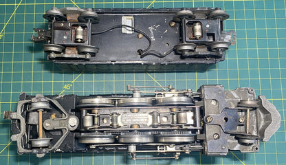 Lionel Post War 2055 Steam Locomotive with Tender
