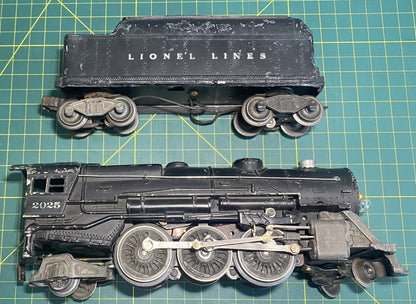 Lionel Post War 2055 Steam Locomotive with Tender