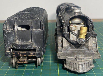 Lionel Post War 2055 Steam Locomotive with Tender