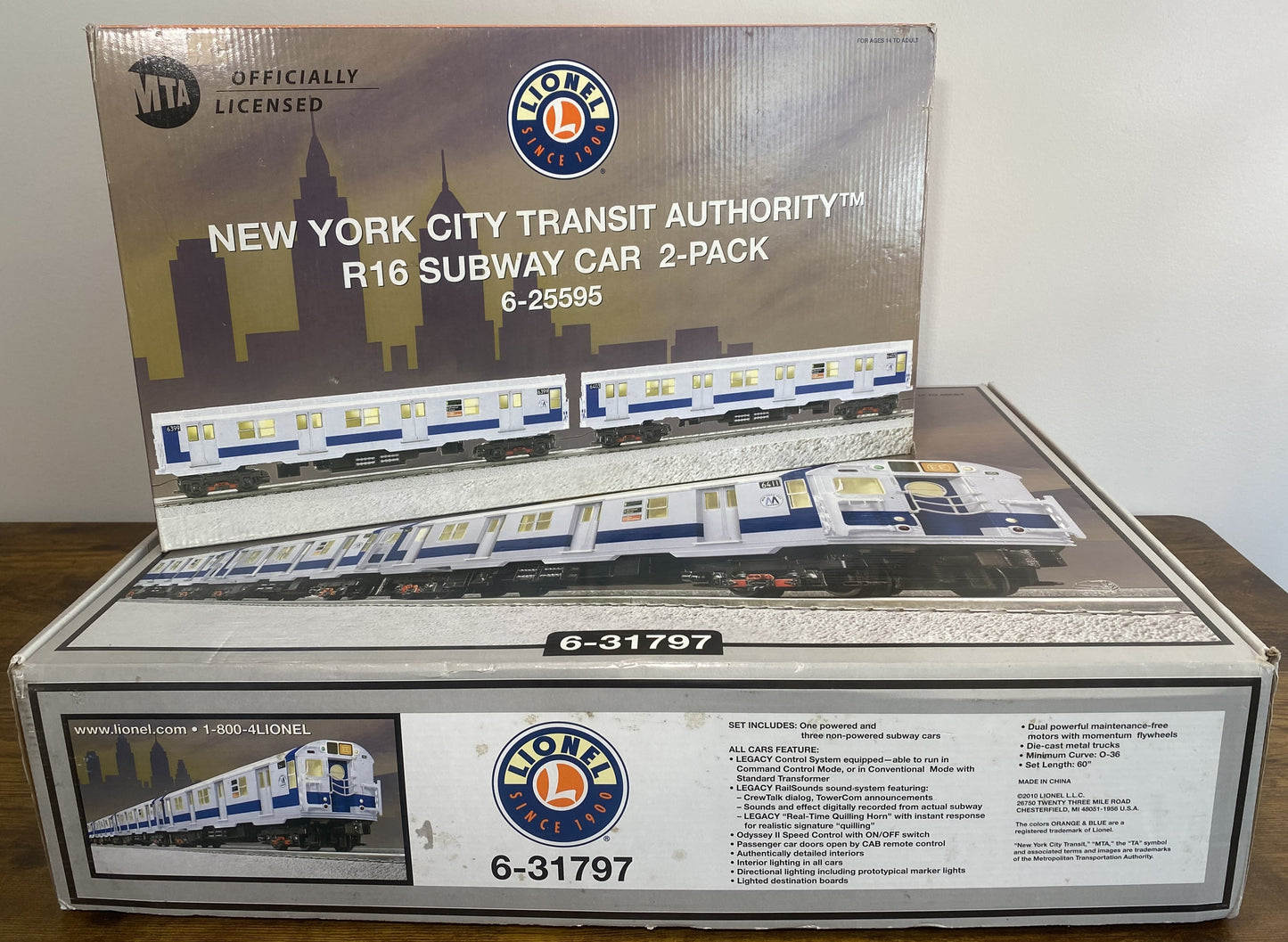 Lionel 6-31797 New York City Transit Authority R16 Subway Set and 6-25595 2-Pack Set
