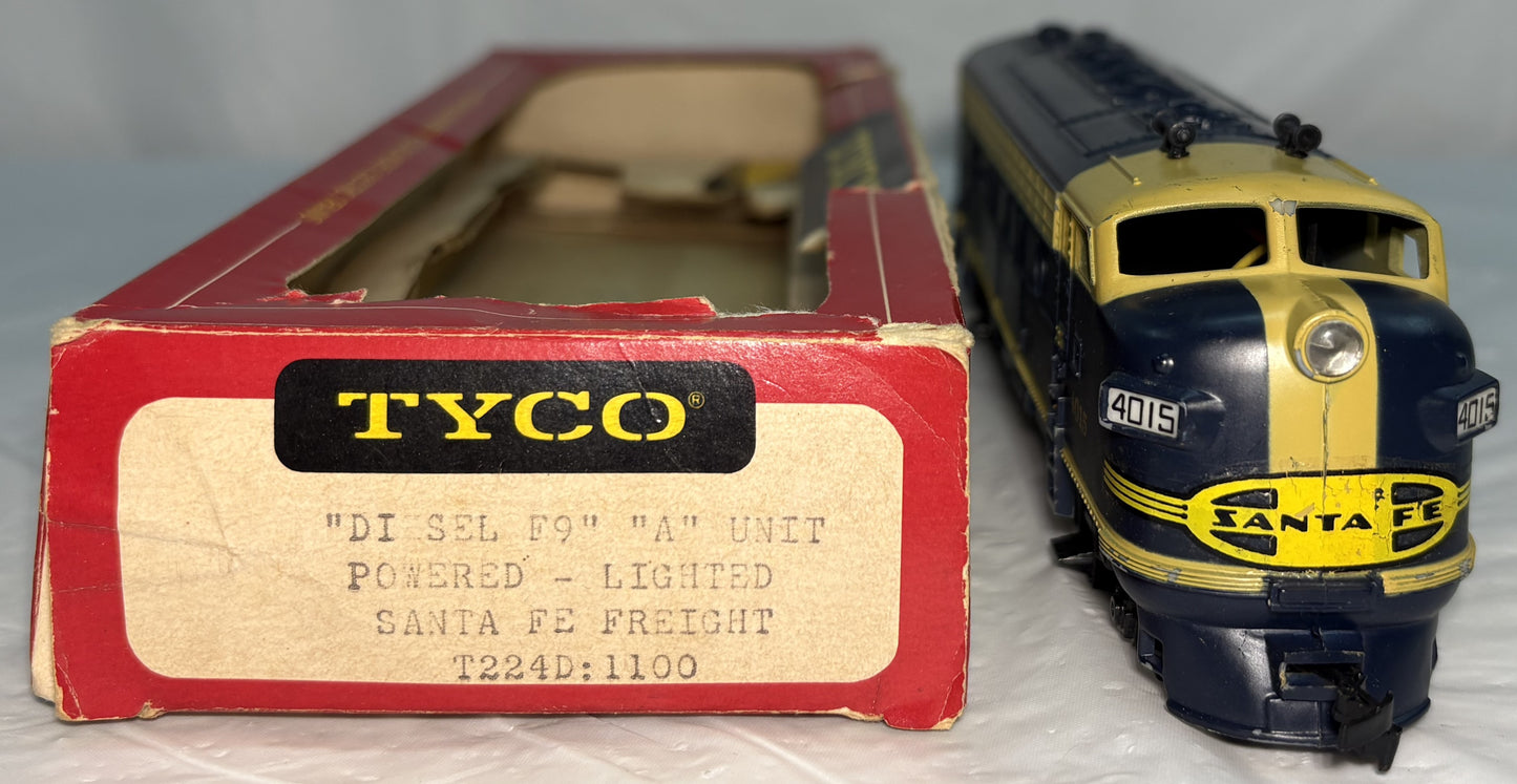 TYCO T224D Santa Fe F7 Diesel Locomotive