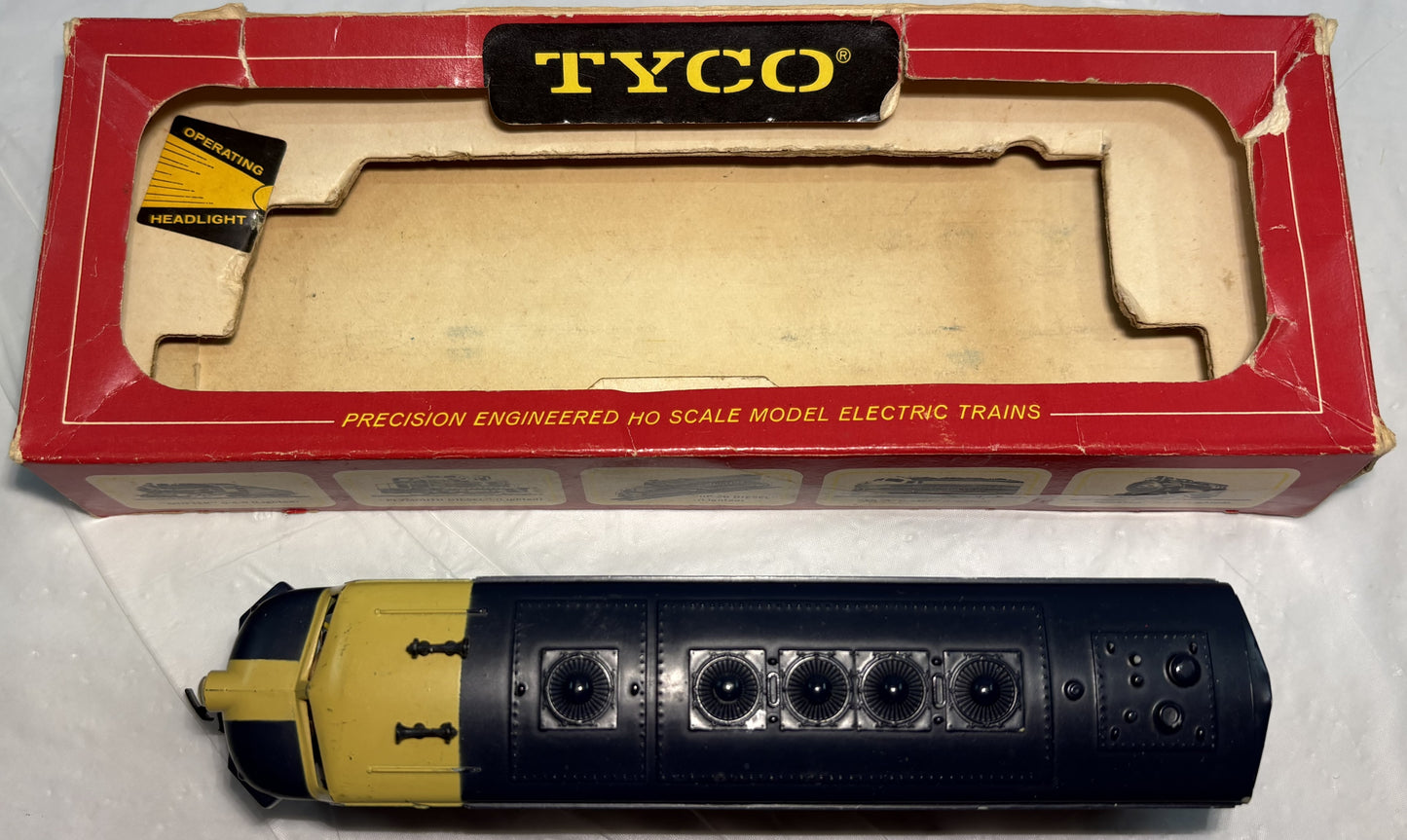 TYCO T224D Santa Fe F7 Diesel Locomotive