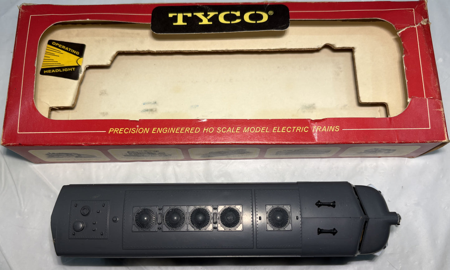 TYCO T224-P F9A Diesel Locomotive Great Northern