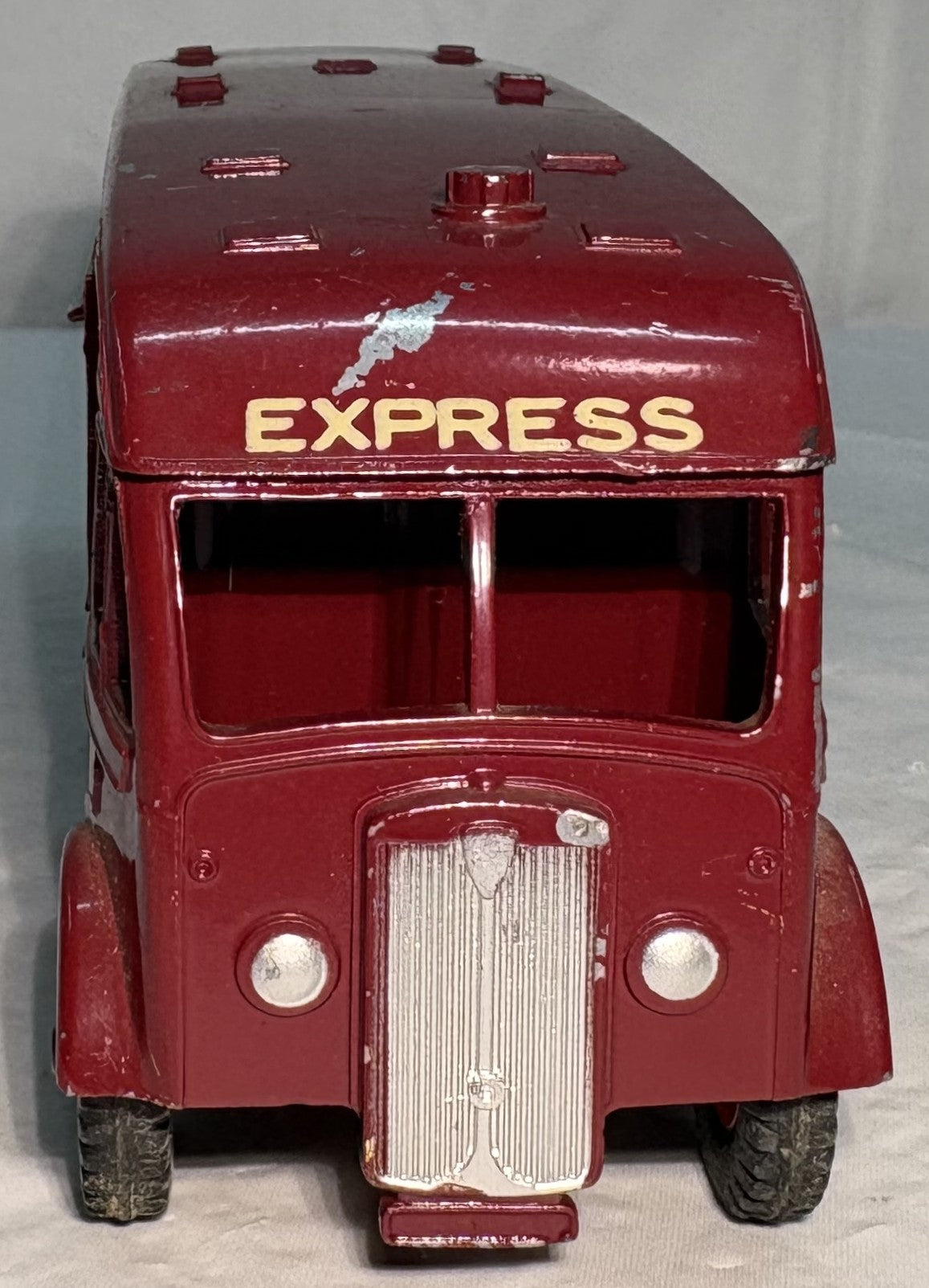 Dinky Toys Express Horse Van