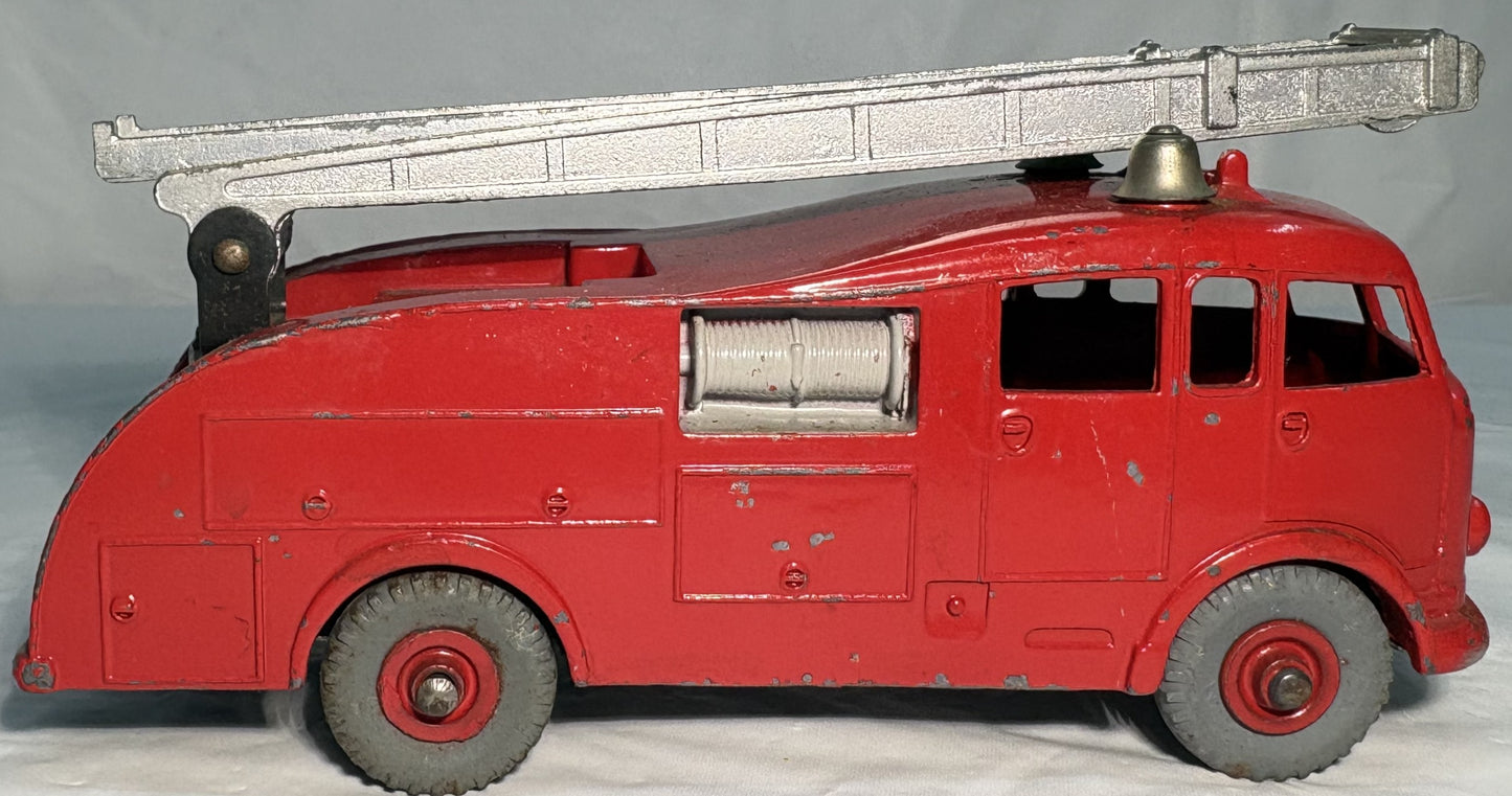Dinky Toys 955 Fire Engine