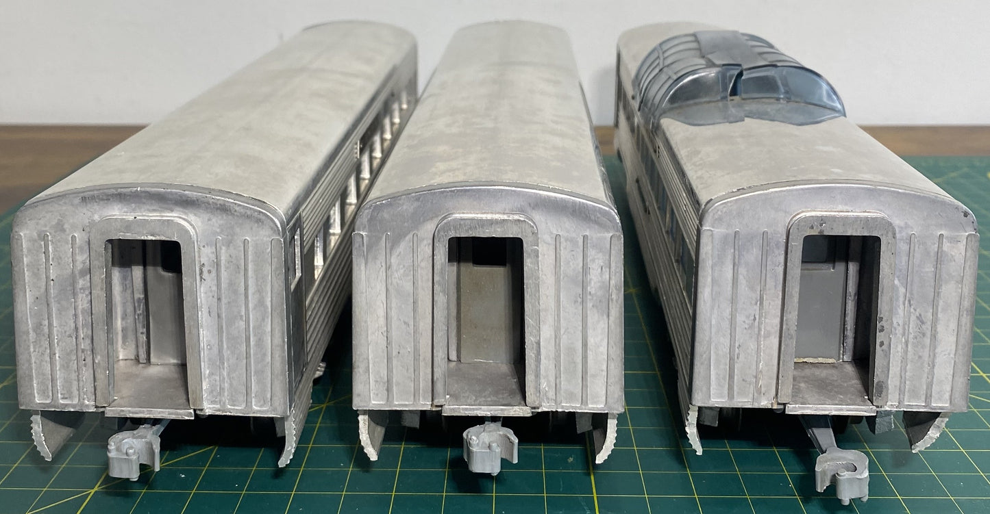 American Model Trains Passenger Cars 3160, 4170 & Buena Vista