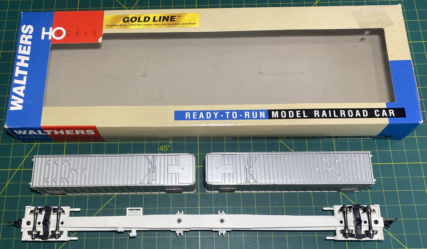 Walthers 932-3926 Flexi-Van Flat Car with Trailer Milwaukee Road #7028
