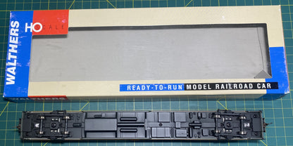 Walthers 932-9093 Budd 46-Seat Vista Dome Coach Empire Scheme