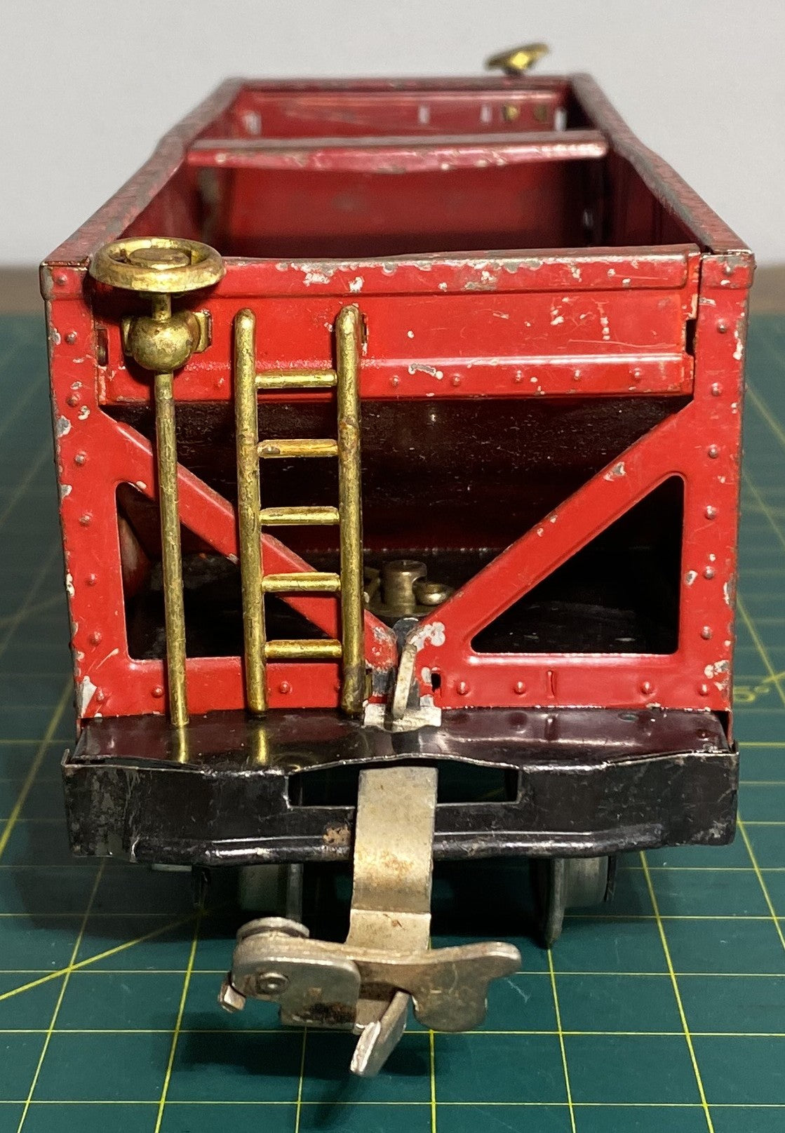 Lionel Pre War Red Hopper 816