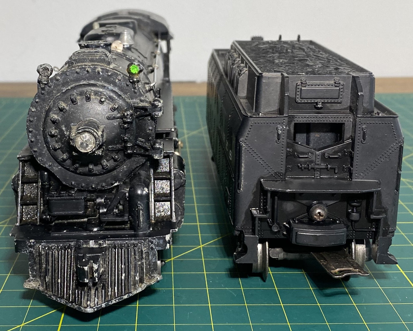 Lionel Post War 2055 Steam Locomotive with 6026W Tender