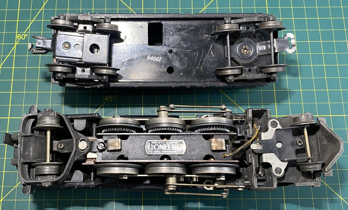 Lionel Post War #2026 Steam Locomotive with #6466T Tender