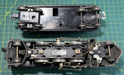 Lionel Post War #2026 Steam Locomotive with #6466T Tender