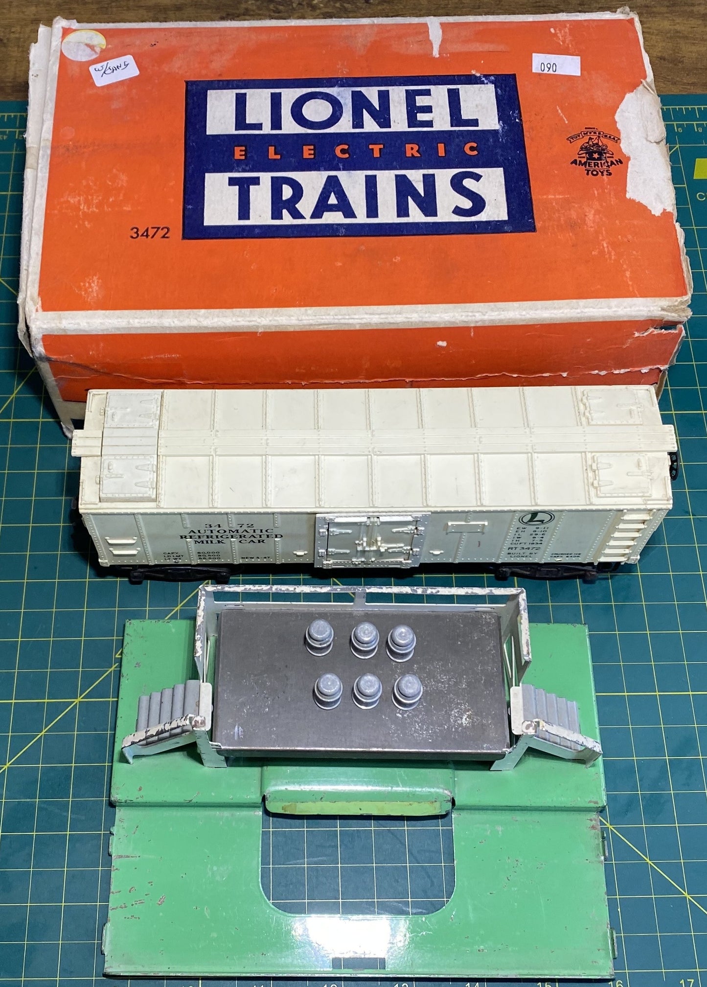 Lionel Post War Operating Milk Car 3472