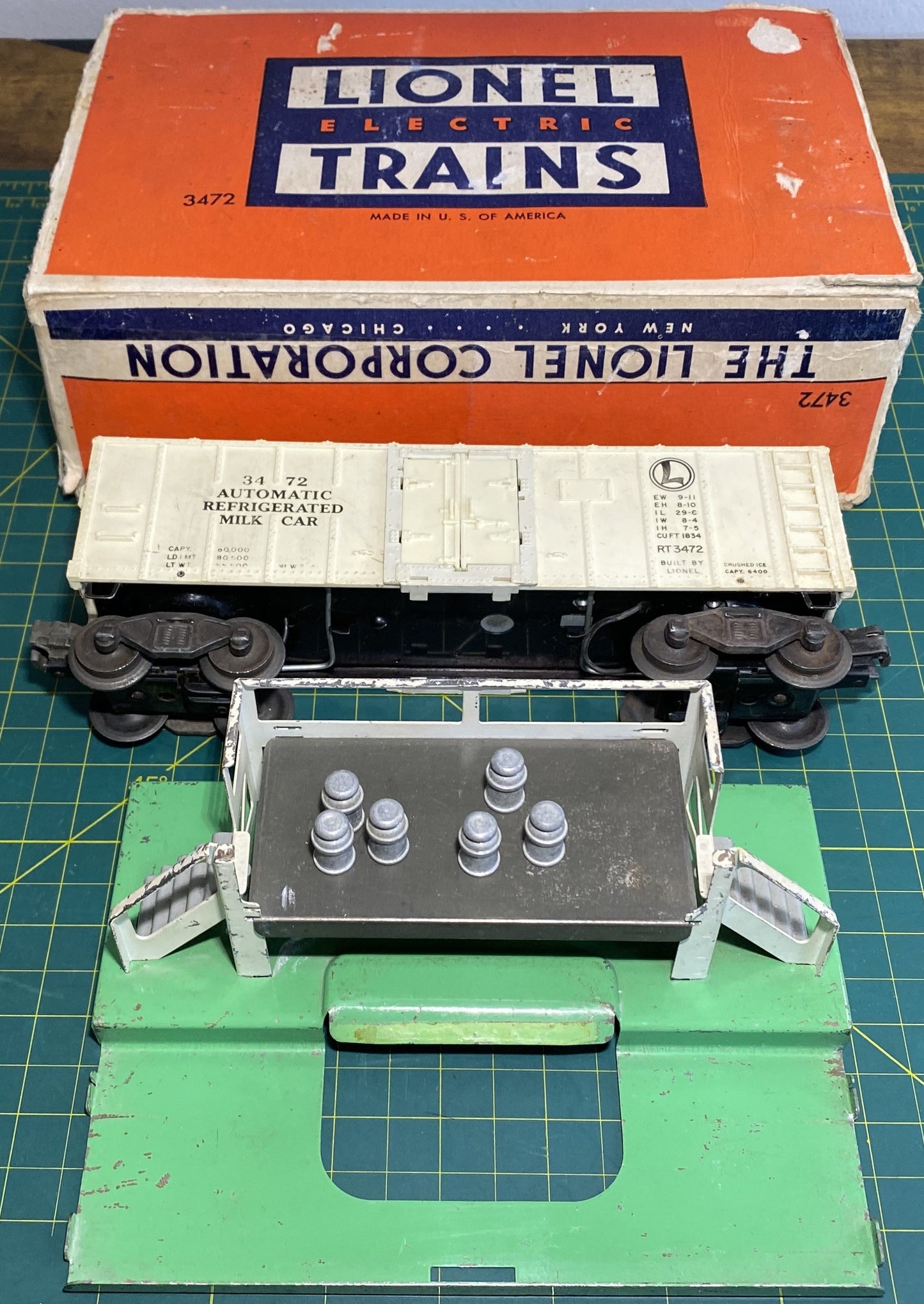 Lionel Post War Operating Milk Car 3472
