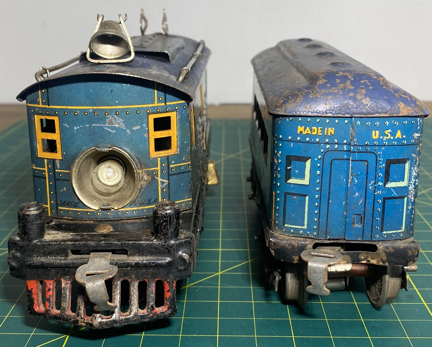 American Flyer Pre War 3013 Electric Locomotive with one passenger car