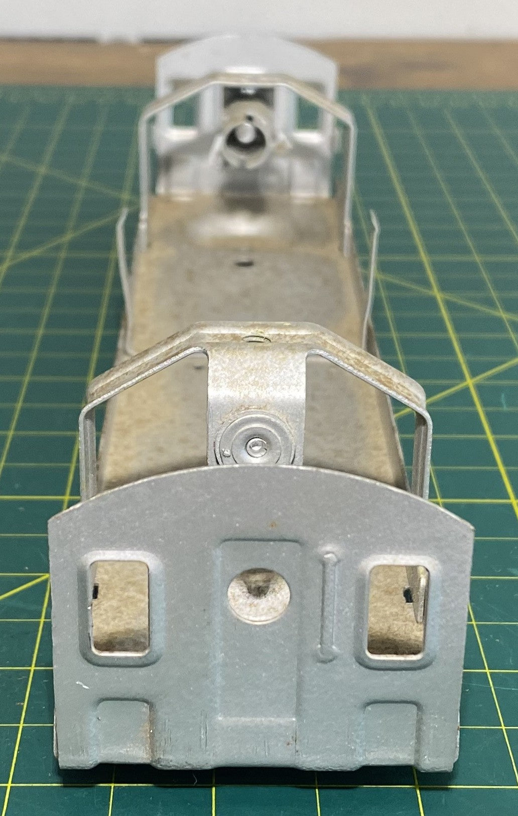 Lionel Post War 2400-30, 2400-30 O-27 Observation Passenger Car Frame Assembly