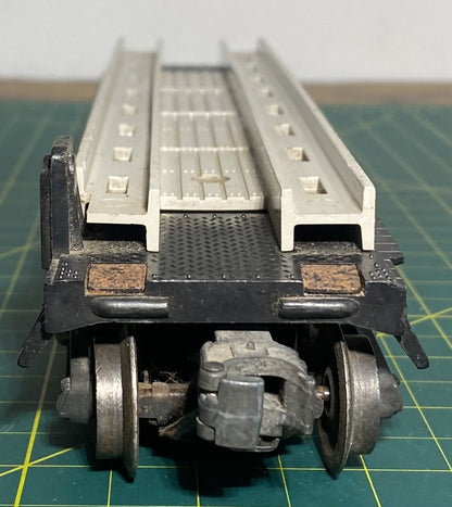 Lionel Post War 6262 Flat Car w/out Load