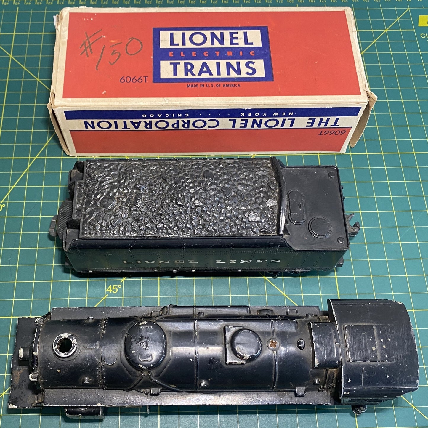 Lionel Post War Steam Locomotive 1130 and 6066T Tender