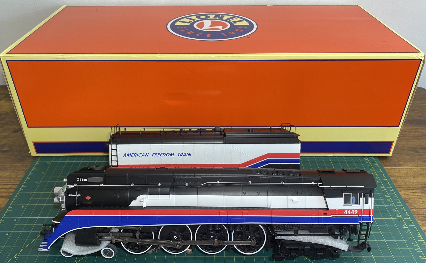 Lionel 6-83197 American Freedom Train #4449 GS-4