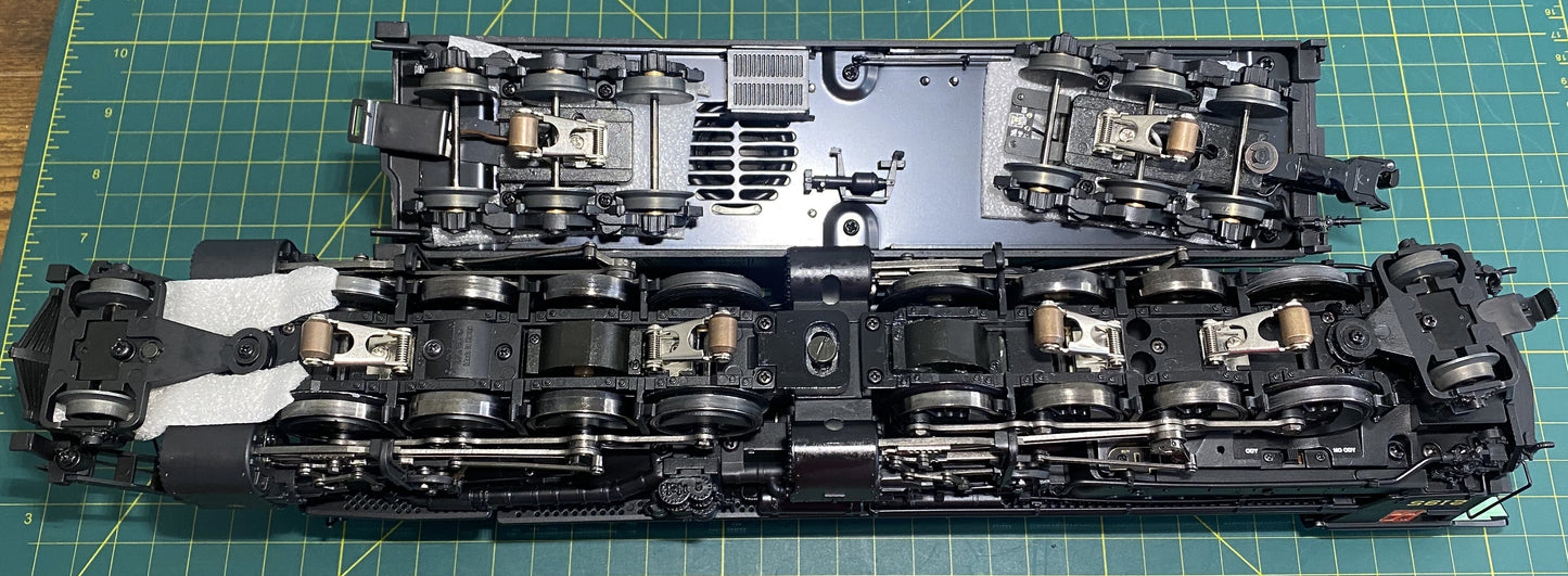 Lionel 6-82342 Norfolk & Western LEGACY 2-8-8-2 Y6b Steam Locomotive #2195