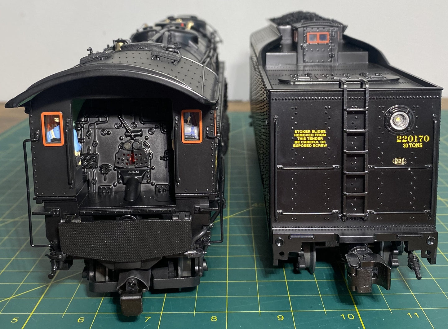 Lionel 6-82342 Norfolk & Western LEGACY 2-8-8-2 Y6b Steam Locomotive #2195