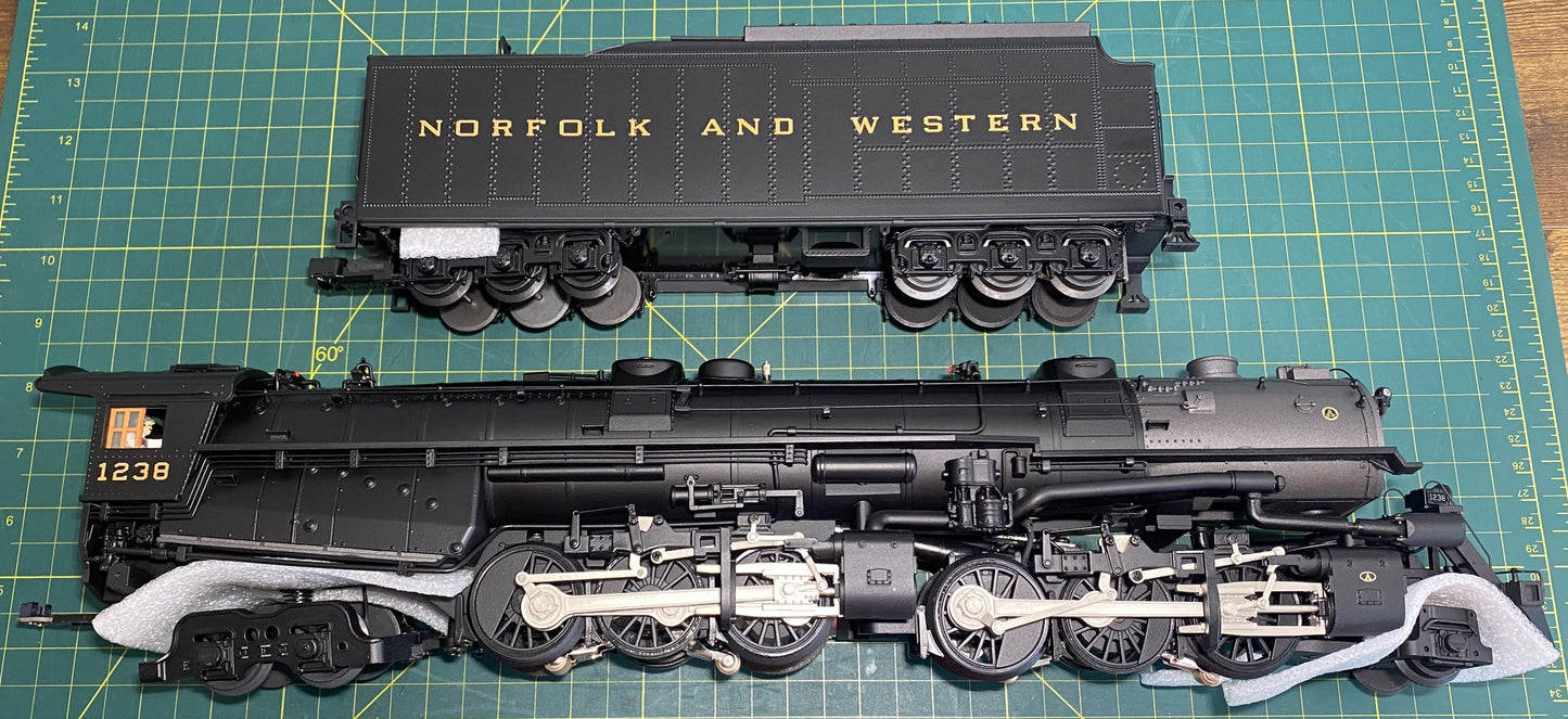 MTH 20-3615-1 Premier Norfolk & Western 2-6-6-4 Class A Steam Engine w/Proto-Sound 3.0