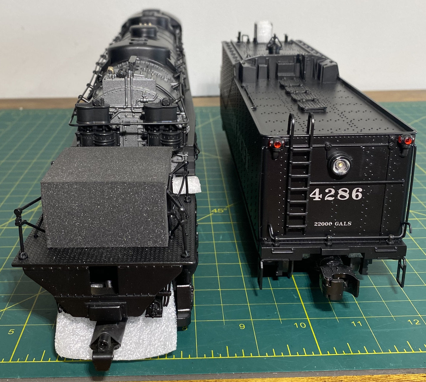 Lionel 6-11464 Southern Pacific AC-12 Cab Forward 4-8-8-2 Steam Locomotive #4286