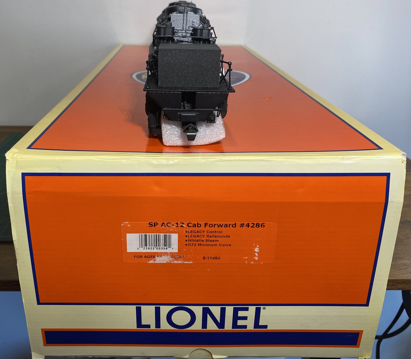 Lionel 6-11464 Southern Pacific AC-12 Cab Forward 4-8-8-2 Steam Locomotive #4286