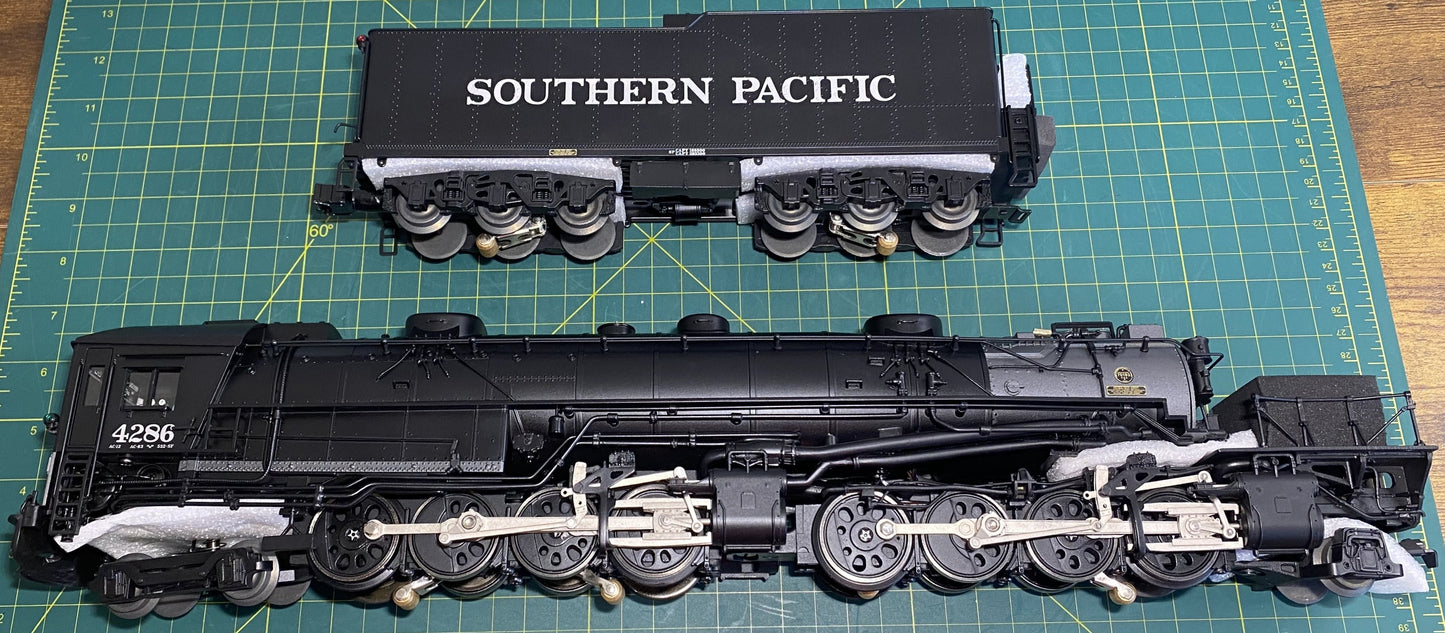 Lionel 6-11464 Southern Pacific AC-12 Cab Forward 4-8-8-2 Steam Locomotive #4286