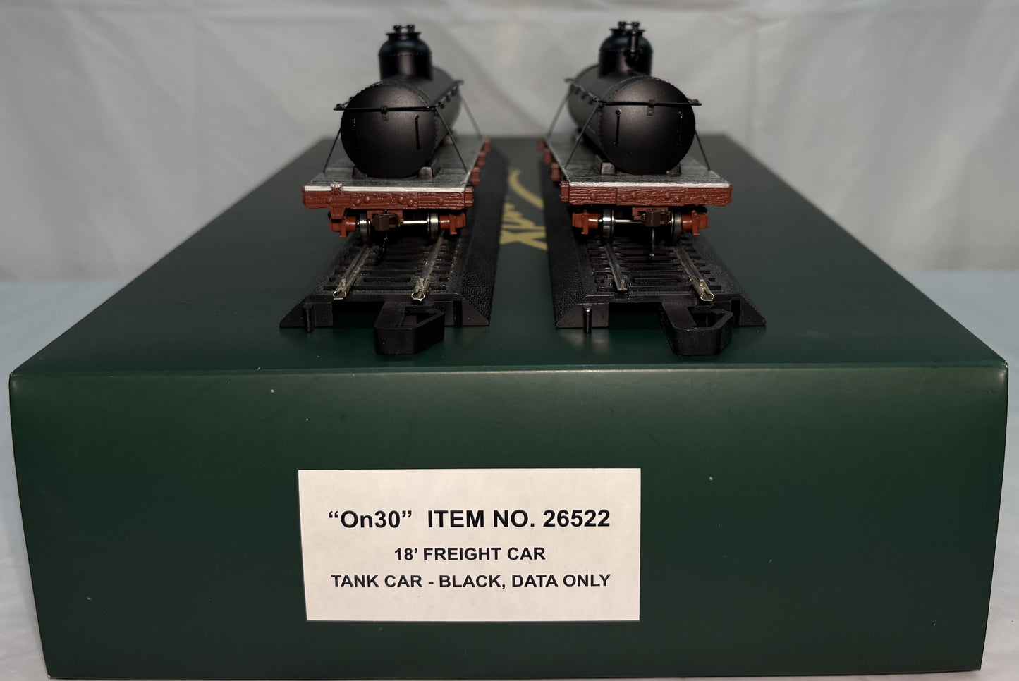 Bachmann Spectrum 26522 On30 18' Black Tank Car (Set of 2)