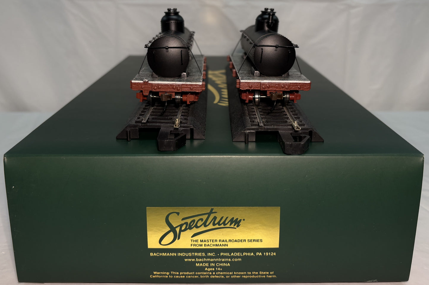 Bachmann Spectrum 26522 On30 18' Black Tank Car (Set of 2)