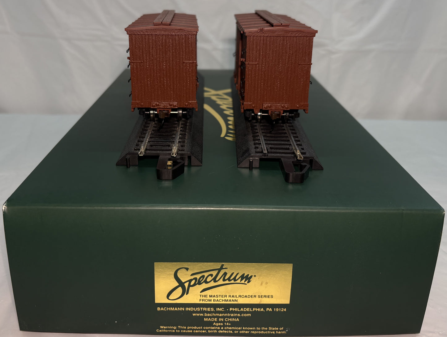Bachmann Spectrum 26501 On30 Data Only Oxide Red 18' Wood Box Car (Set of 2)
