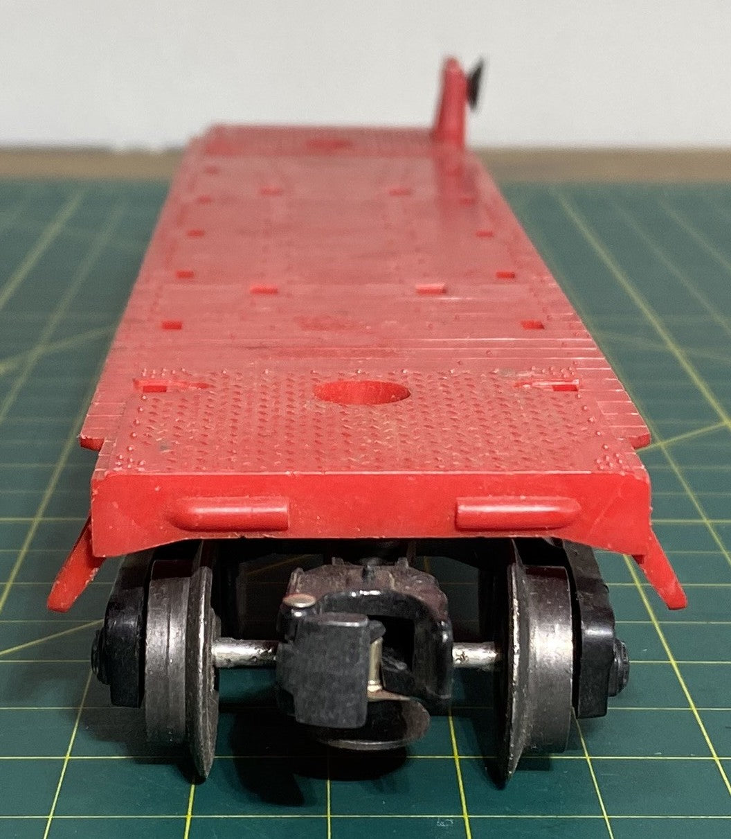 Lionel Post War 6800 Flat Car w/out Airplane