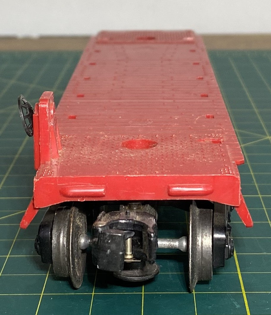 Lionel Post War 6818 Flat Car w/out Transformer