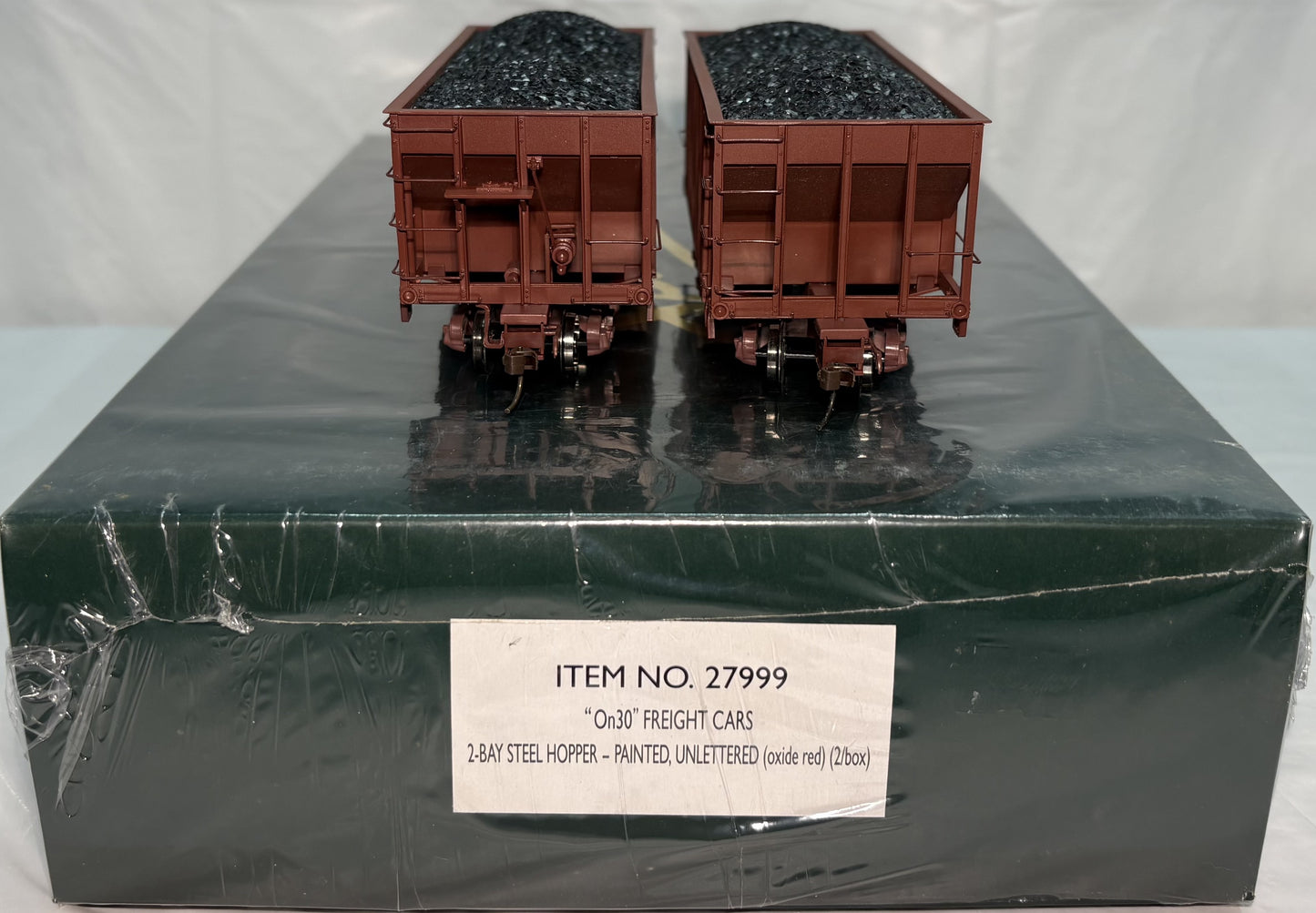 Bachmann Spectrum 27999 On30 Painted & Unlettered 2-Bay Steel Hopper (Oxide Red)