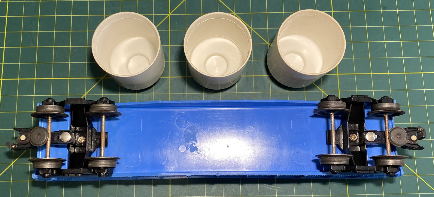 Lionel Post War 6162 Gondola w/Milk Cans