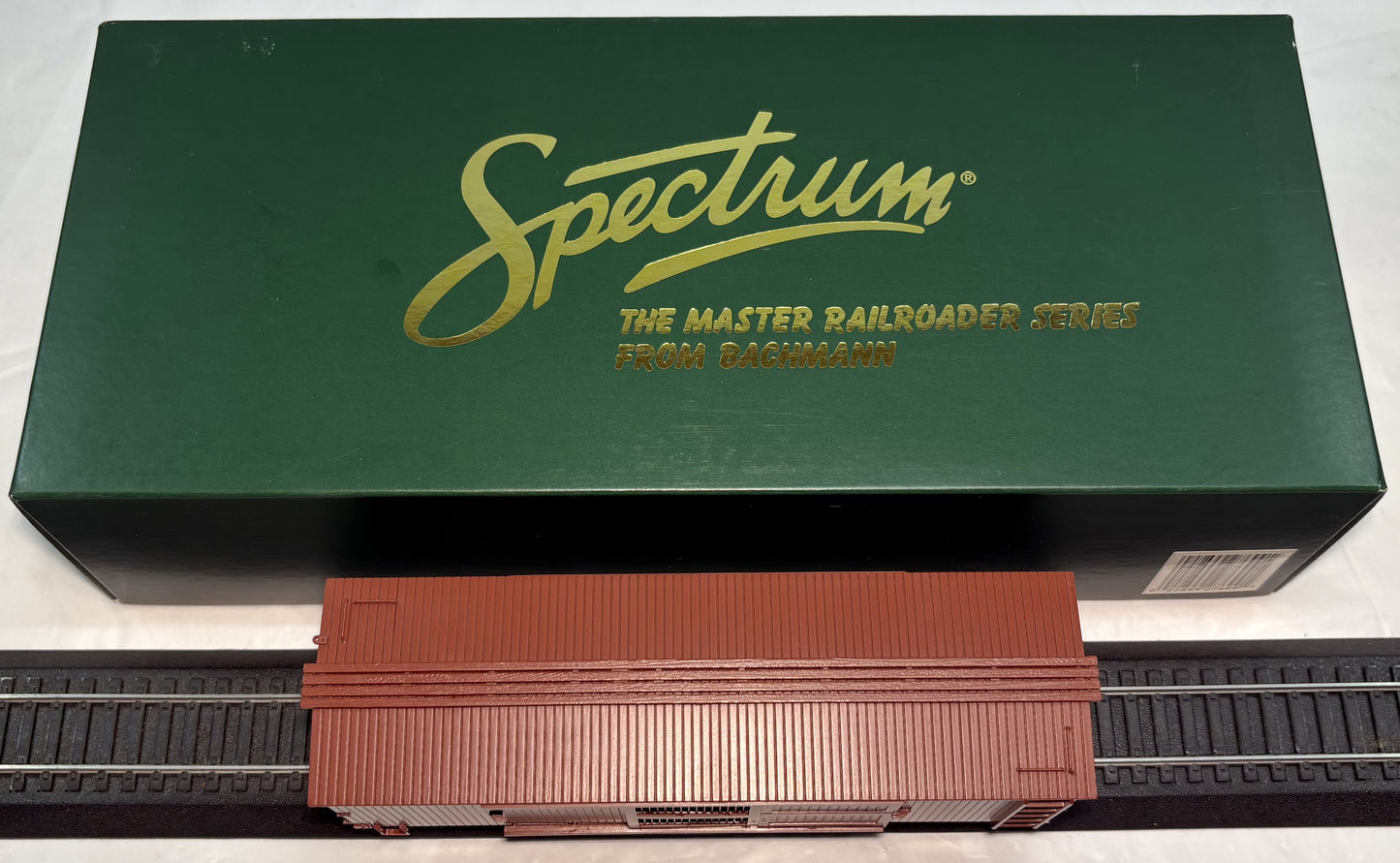 Bachmann Spectrum 27699 On30 Gauge Painted & Unlettered Ventilated Box Car