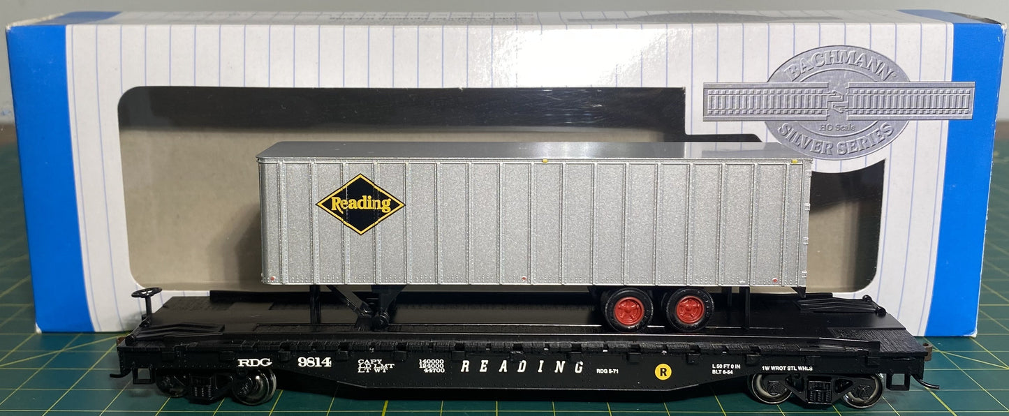 Bachmann 16704 Silver Series HO Flat Car W/Piggyback Trailer Reading