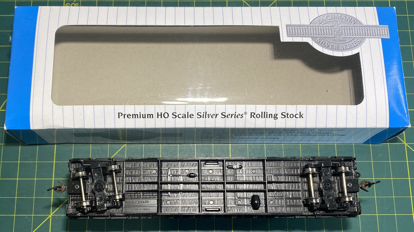 Bachmann 16704 Silver Series HO Flat Car W/Piggyback Trailer Reading