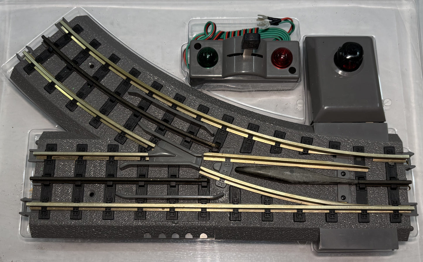 MTH 40-1004 O Gauge RealTrax O-31 Switch (RH)