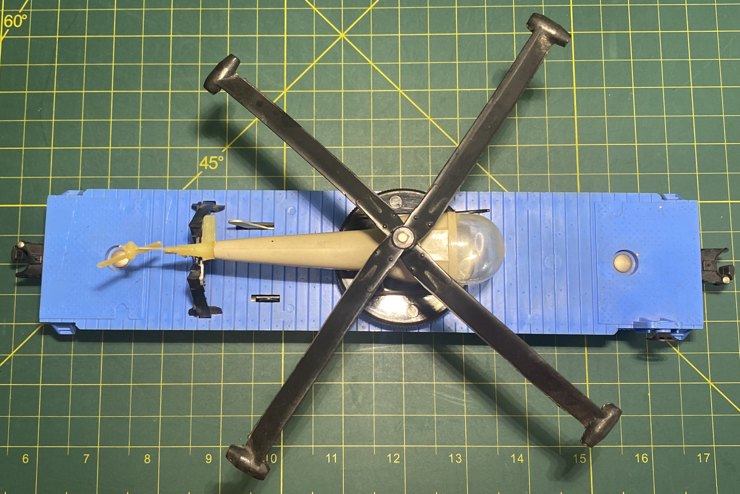 Lonel Post War 3419 Flat Car with Helicopter