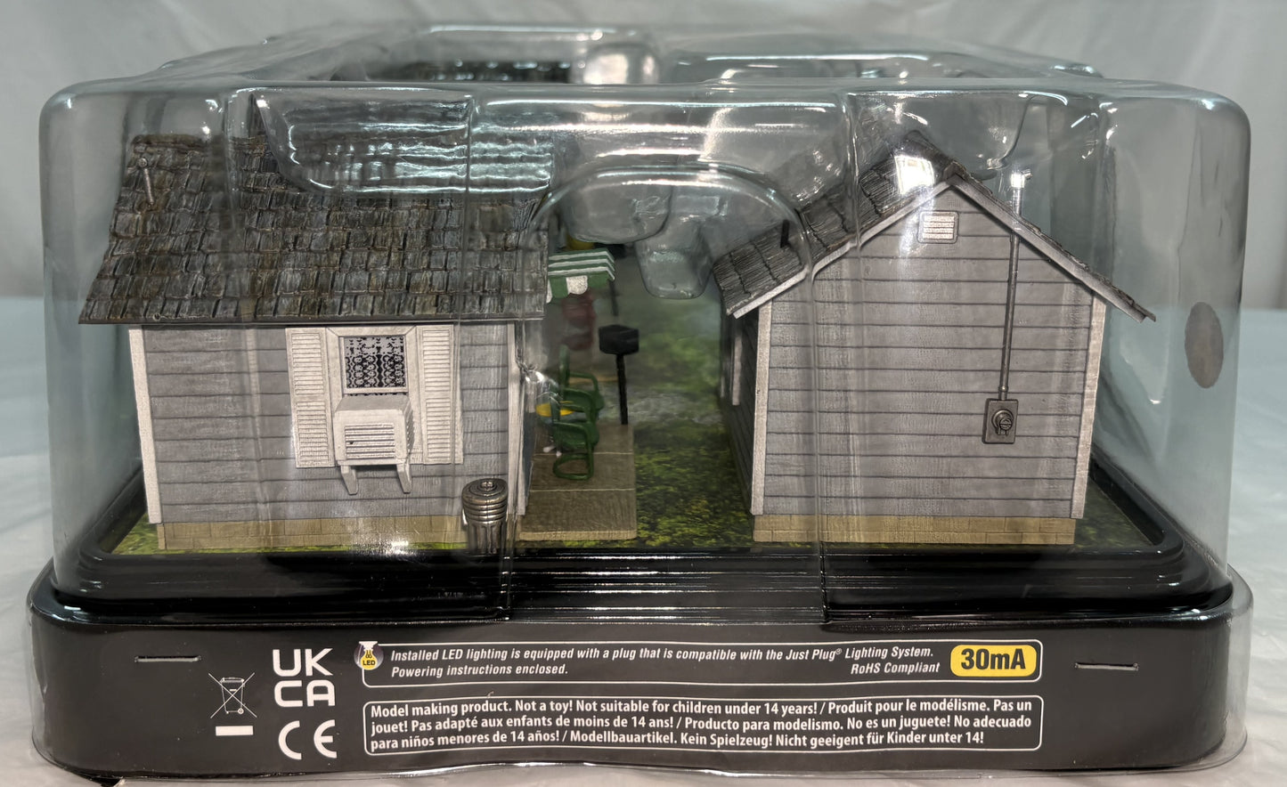 Woodland Scenics BR5877 O-Scale Moonlite Motor Court