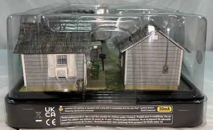 Woodland Scenics BR5877 O-Scale Moonlite Motor Court