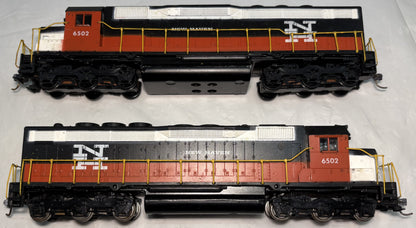 Athearn HO New Haven SD40 Powered & Non-Powered Diesel Locomotive #6502