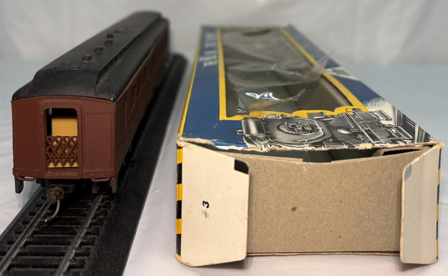 AHM/Rivarossi 1184 Pennsylvania Dining Car #1184