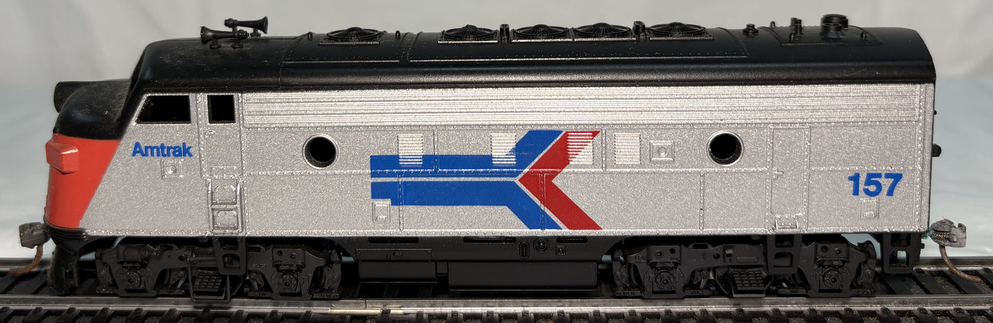 Athearn 3033 HO EMD F7A Amtrak Dummy Diesel Locomotive