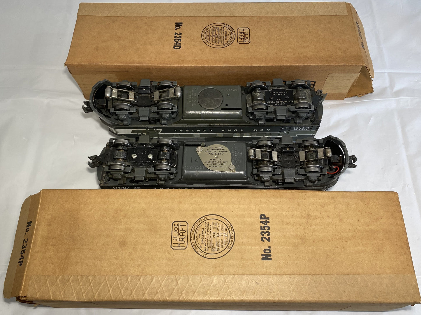Lionel Post War 2354 F3 New York Central Diesel AA Units with Boxes
