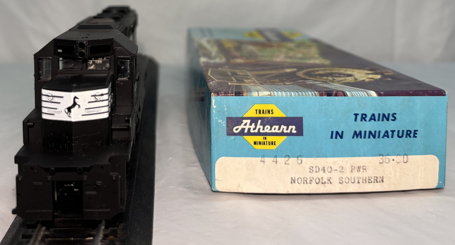 Athearn 3482 HO Scale Norfolk Southern SD40 2 Powered Diesel