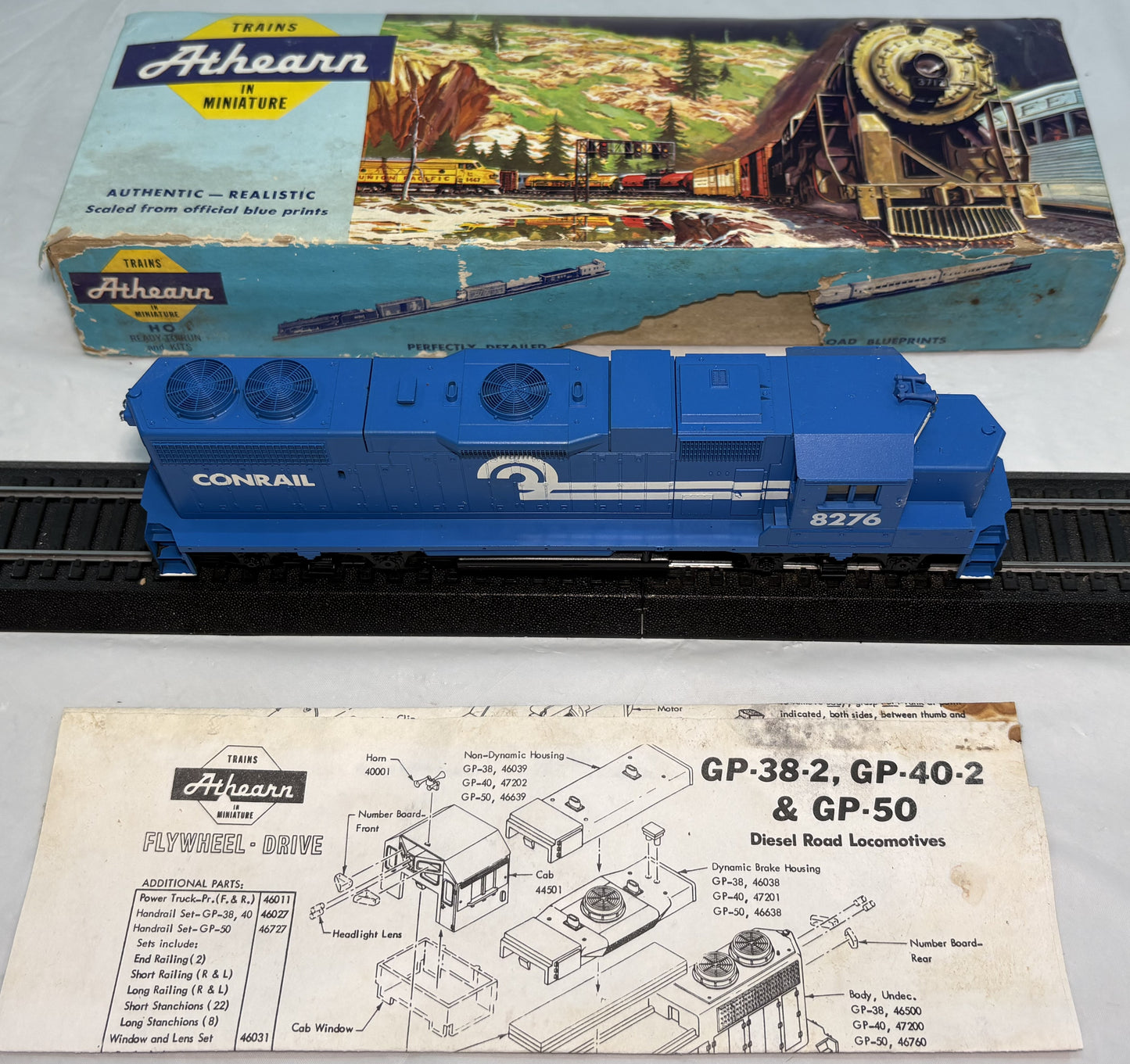 Athearn 4602 HO Scale Conrail Gp38-2 Diesel Locomotive #8276